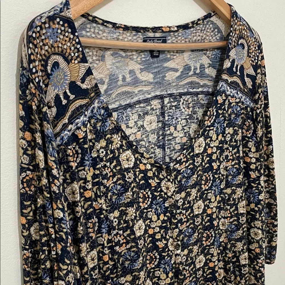 Lucky Brand Blue Floral V-Neck Button-down Top - Soft Knit Tunic, Size 3X - Picture 3 of 11